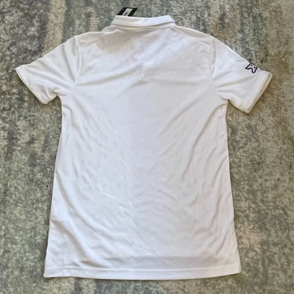 Brand new with tags men’s tennis shirt from Nike